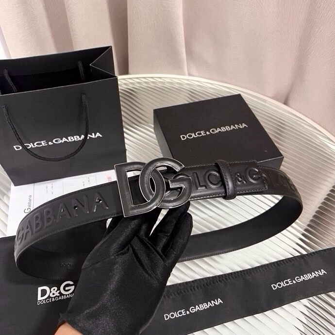 Dolce&Gabbana 全新浮雕小牛皮腰带，满载干练态度，尽显巧思 ，宽度.40mm