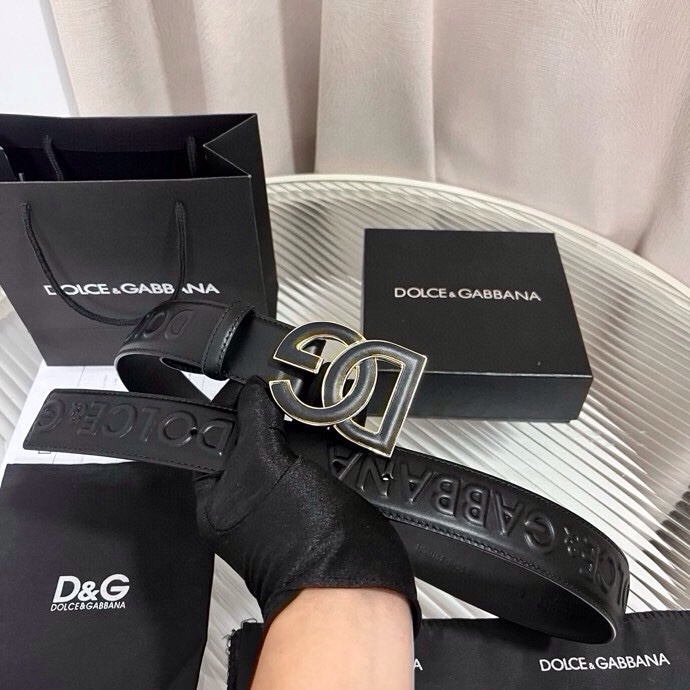 Dolce&Gabbana 全新浮雕小牛皮腰带，满载干练态度，尽显巧思 ，宽度.40mm