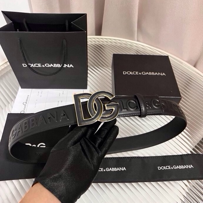 Dolce&Gabbana 全新浮雕小牛皮腰带，满载干练态度，尽显巧思 ，宽度.40mm