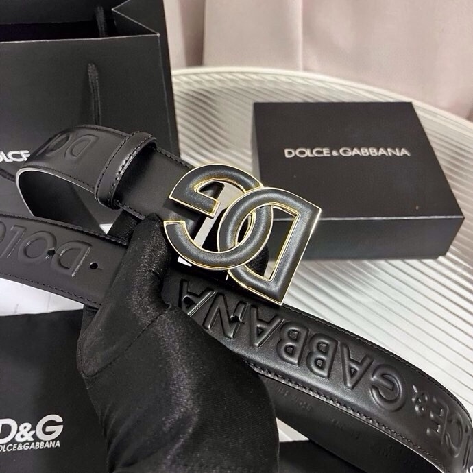 Dolce&Gabbana 全新浮雕小牛皮腰带，满载干练态度，尽显巧思 ，宽度.40mm