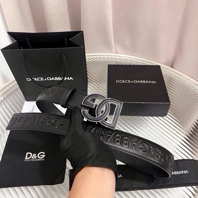 Dolce&Gabbana 全新浮雕小牛皮腰带，满载干练态度，尽显巧思 ，宽度.40mm