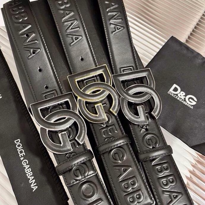 Dolce&Gabbana 全新浮雕小牛皮腰带，满载干练态度，尽显巧思 ，宽度.40mm