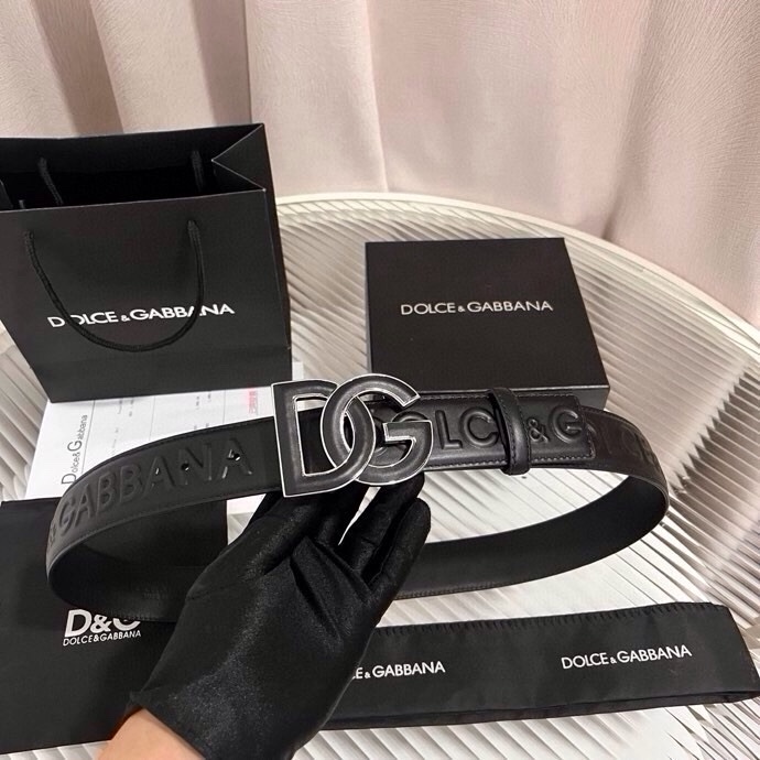 Dolce&Gabbana 全新浮雕小牛皮腰带，满载干练态度，尽显巧思 ，宽度.40mm