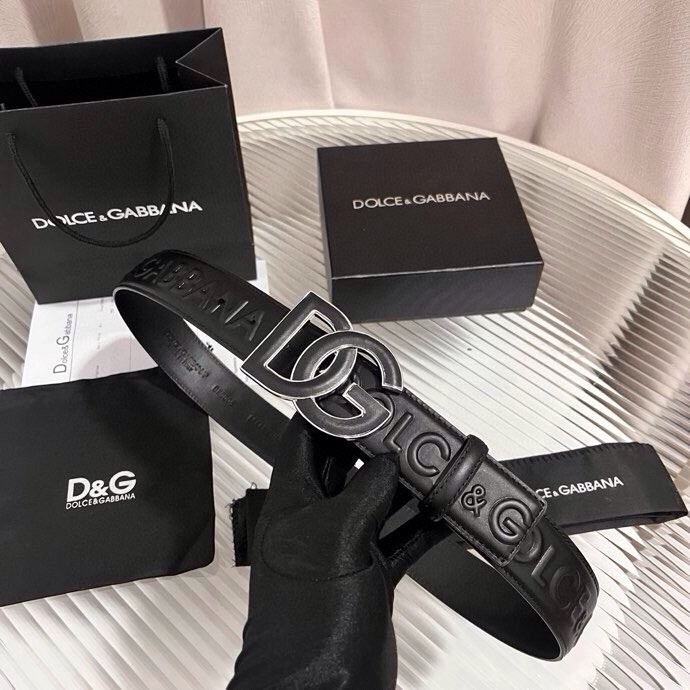 Dolce&Gabbana 全新浮雕小牛皮腰带，满载干练态度，尽显巧思 ，宽度.40mm