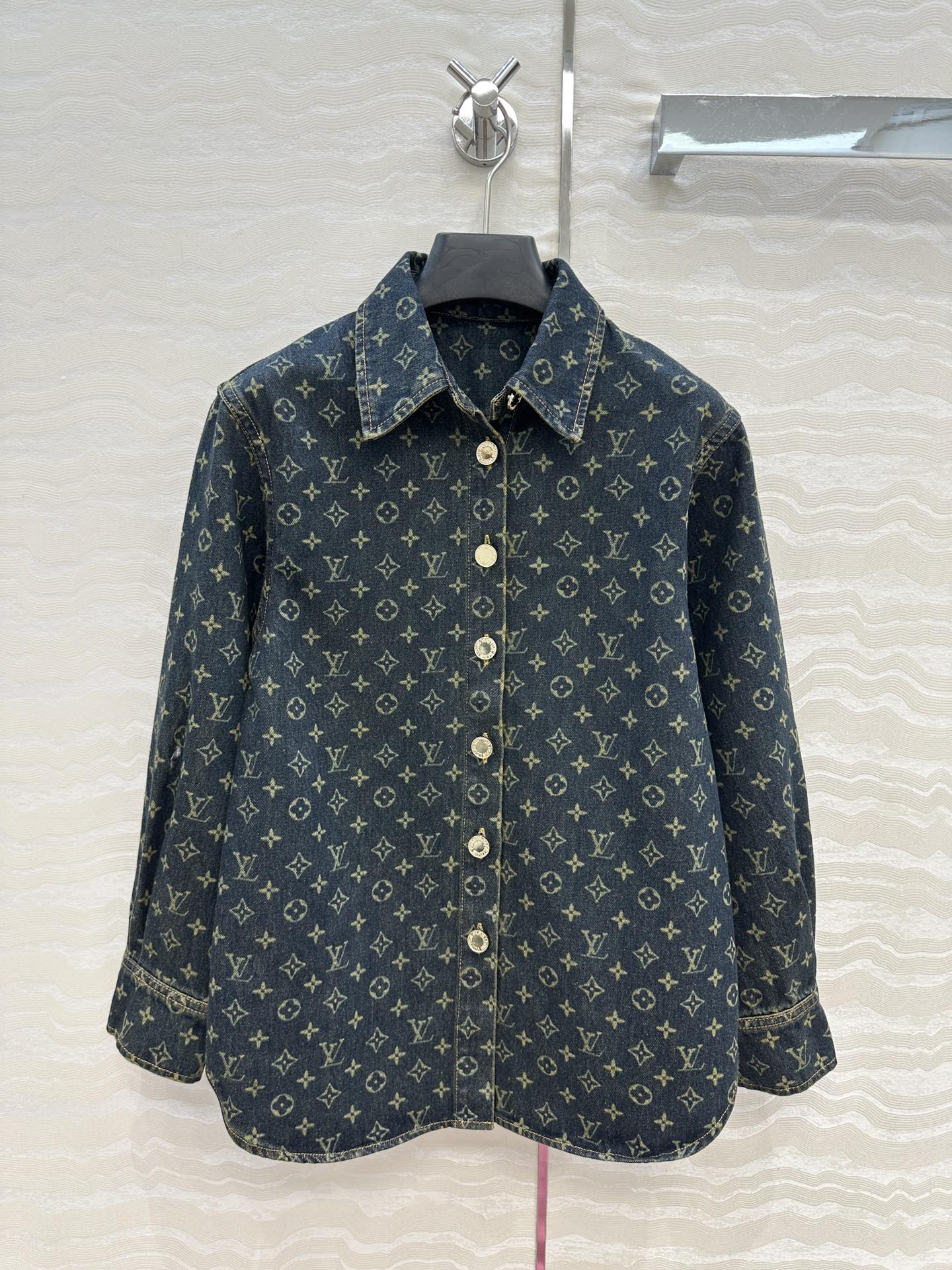 独家首发❤️ 爆单推荐，L25s春夏新品Romantique系列，MONOGRAM激光印花logo牛仔衬