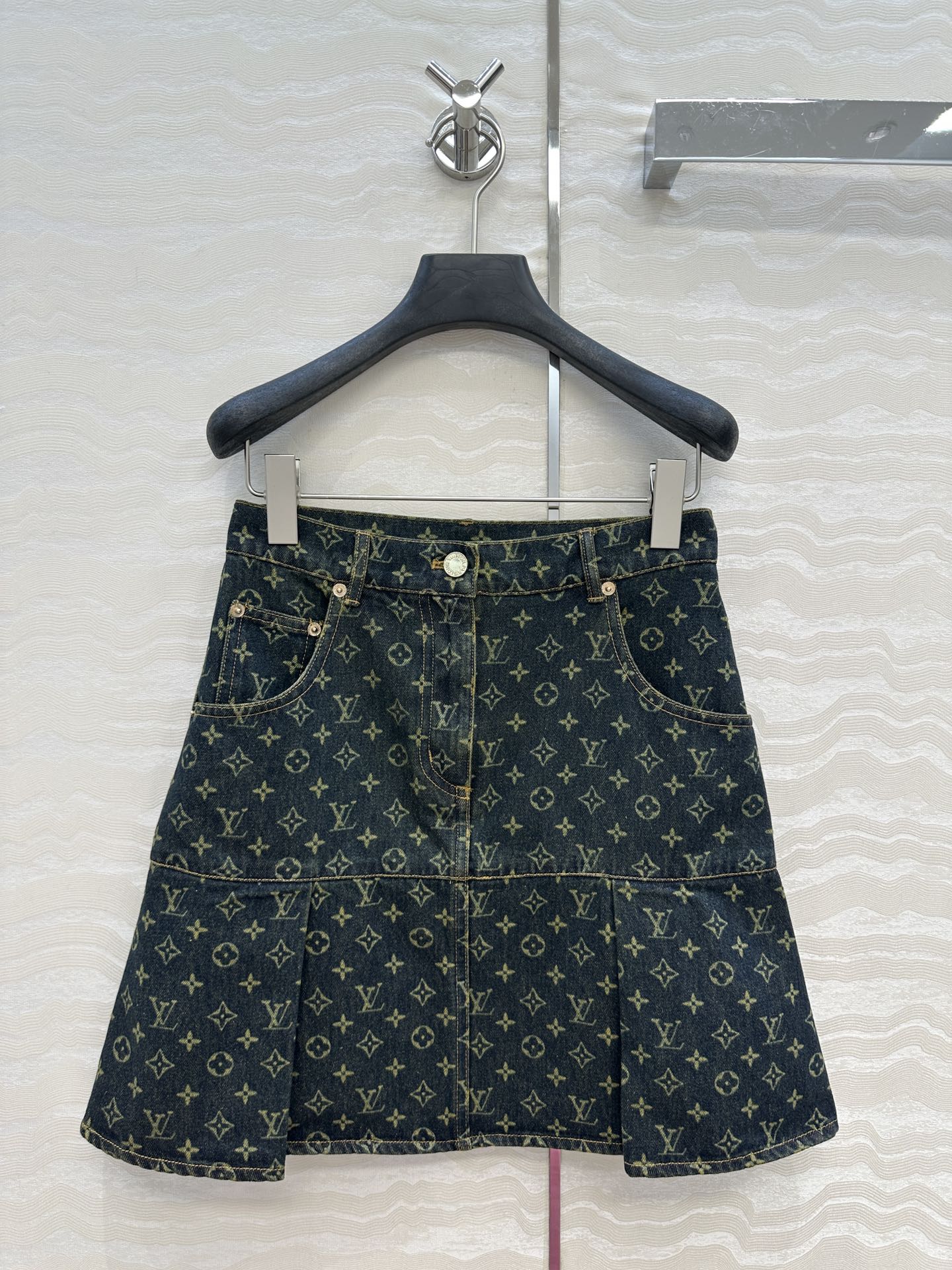 独家首发❤️ 爆单推荐，L25s春夏新品Romantique系列，MONOGRAM激光印花logo牛仔半