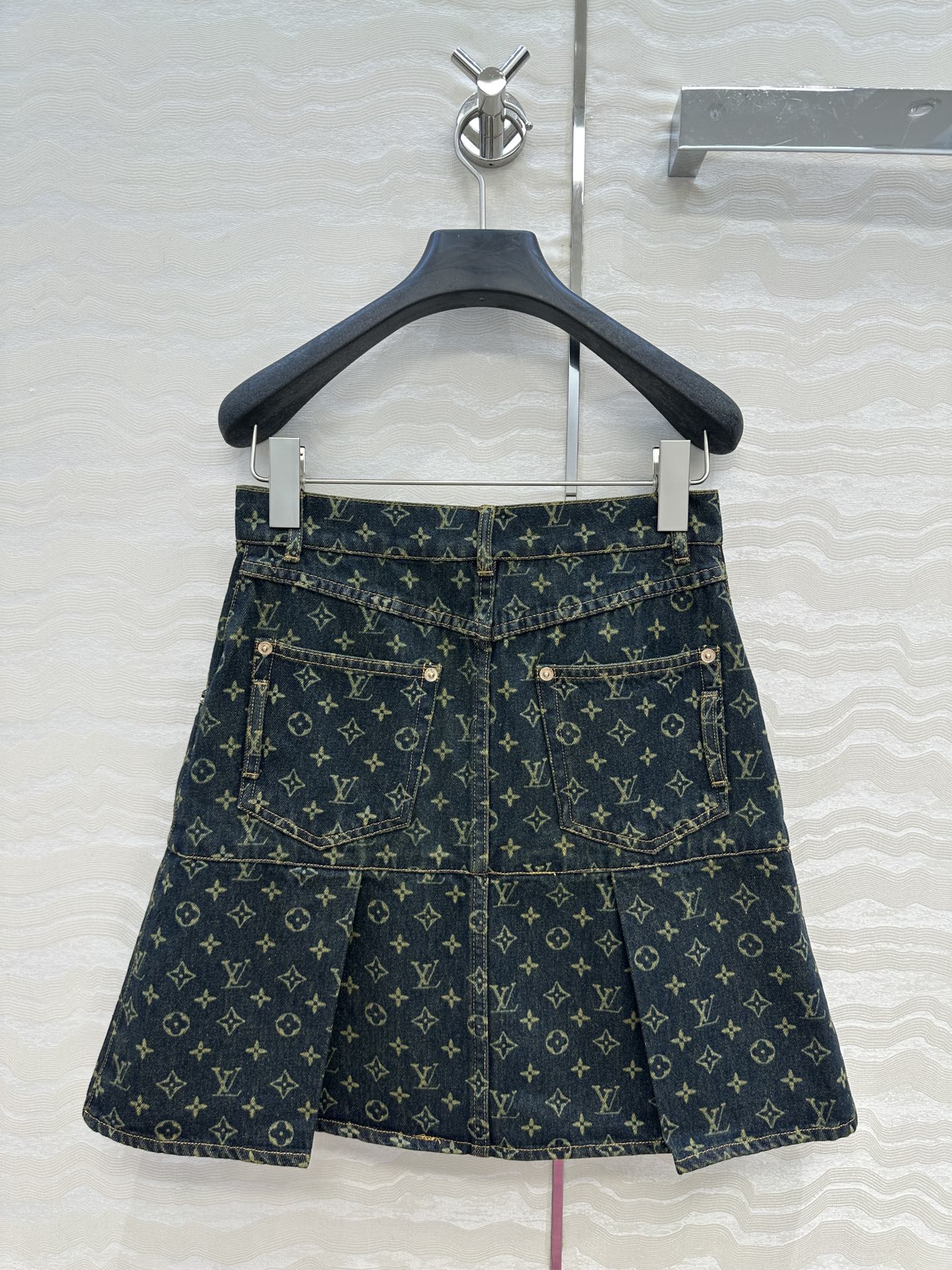 独家首发❤️ 爆单推荐，L25s春夏新品Romantique系列，MONOGRAM激光印花logo牛仔半