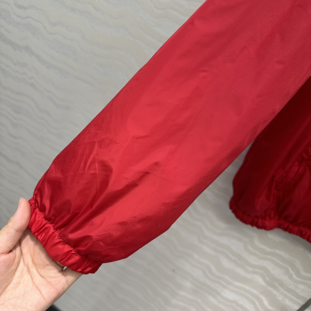 独家首发❤️原单品质，miu系知识分子时髦风overzise连帽卫衣外套！刘浩存同款双面可穿设计，格蕾系