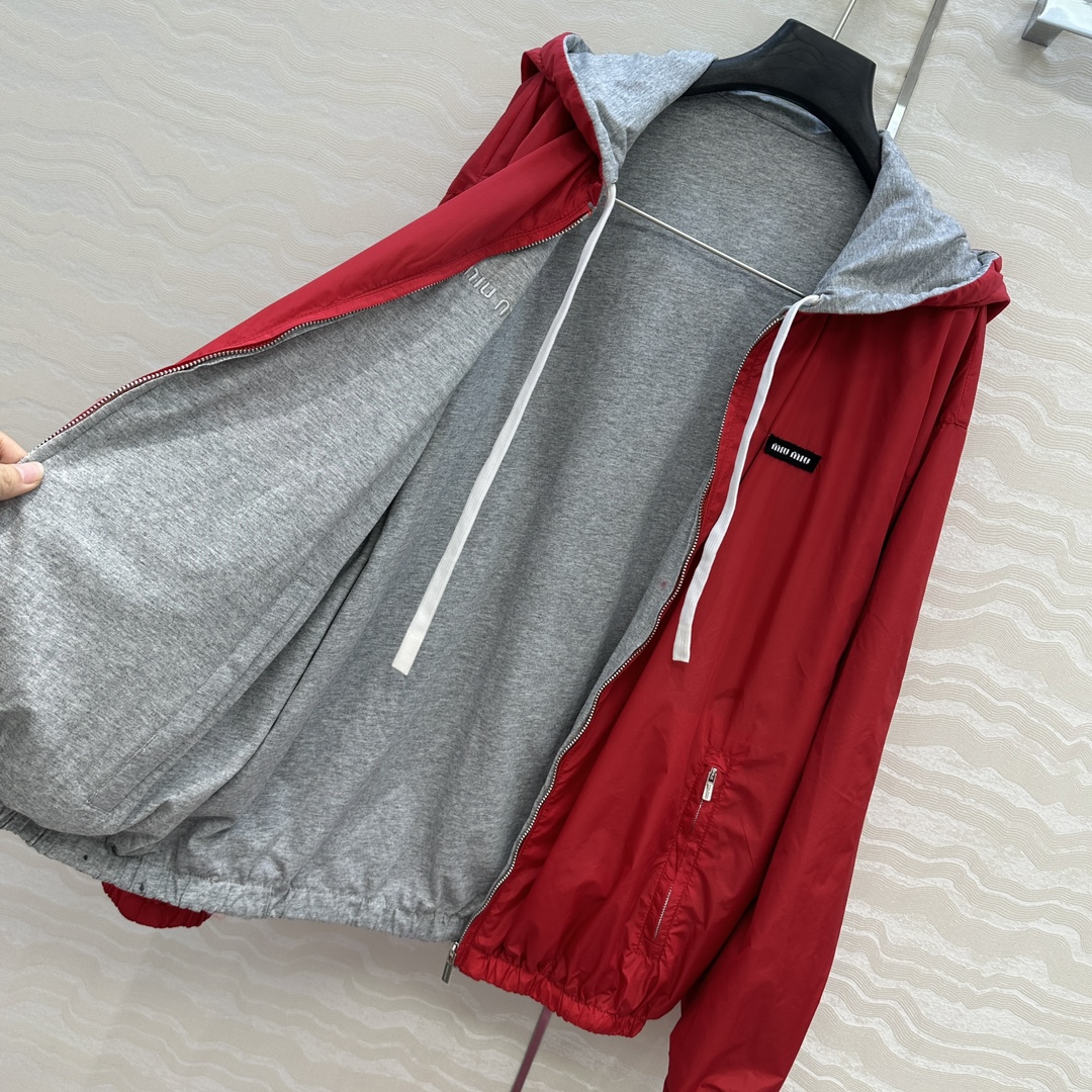 独家首发❤️原单品质，miu系知识分子时髦风overzise连帽卫衣外套！刘浩存同款双面可穿设计，格蕾系