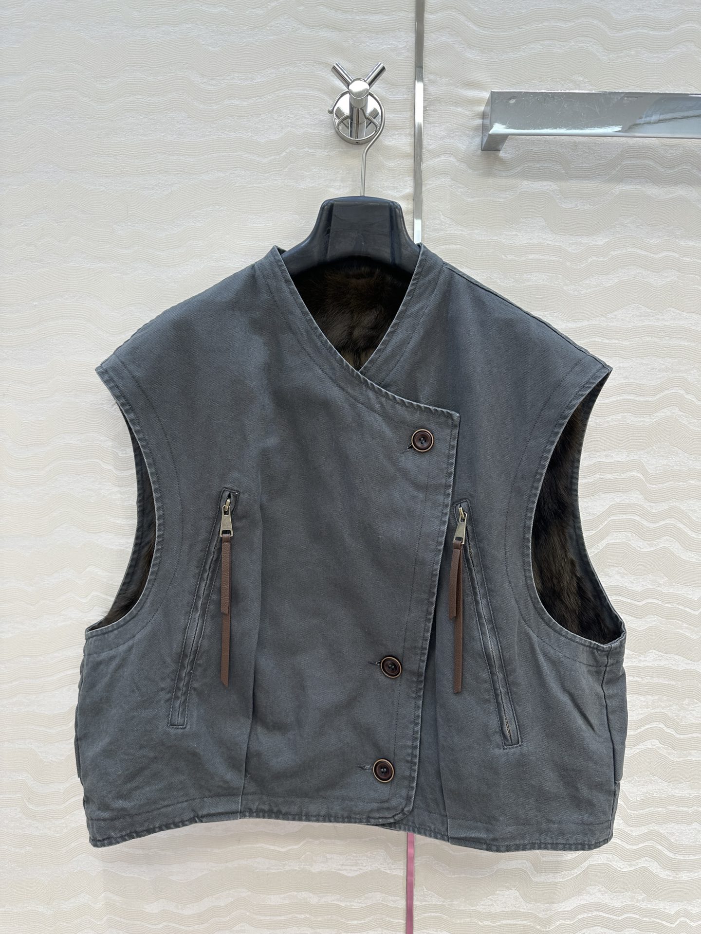 Reversible Mink Fur Vest with Oxford Fabric - Stylish & Warm Outerwear