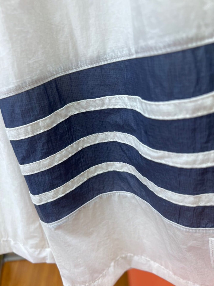 Burberry 巴宝莉2025春夏新款男士薄款短裤，舒适透气内衬，独特订制防晒科技面料，结合凉感涂层体