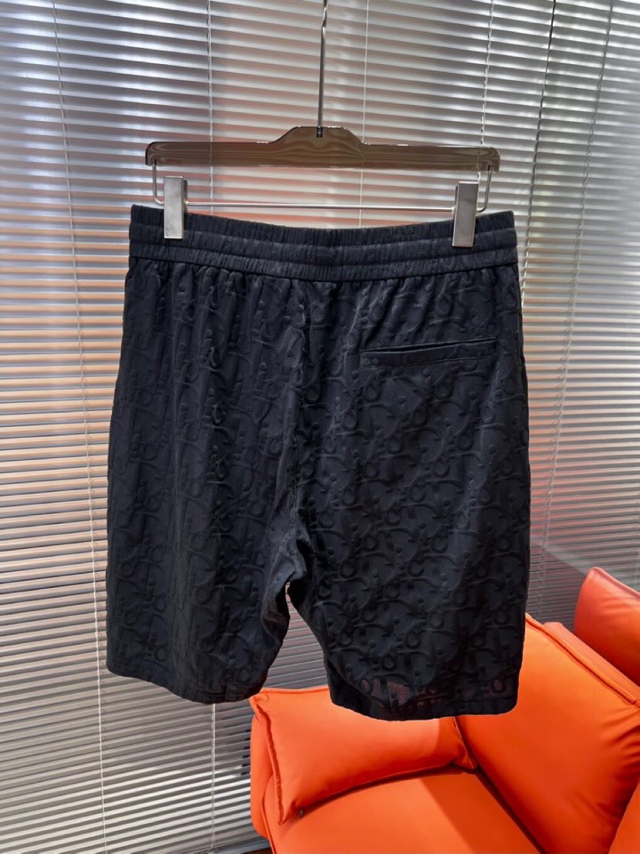 Dior 迪奥满印提花短裤，采用80支双股100%精梳长绒棉，双龙头大提花机，非常非常立体的提花结构，制