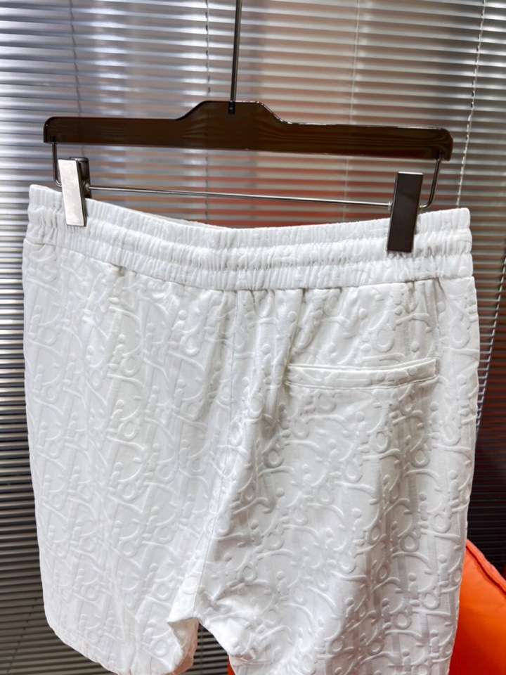 Dior 迪奥满印提花短裤，采用80支双股100%精梳长绒棉，双龙头大提花机，非常非常立体的提花结构，制