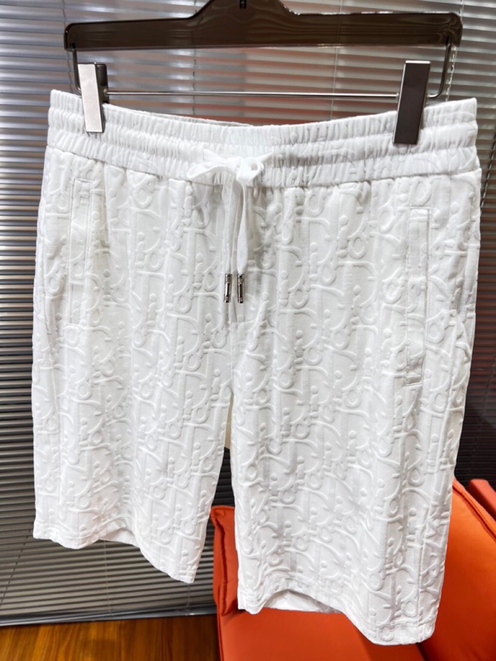 Dior 迪奥满印提花短裤，采用80支双股100%精梳长绒棉，双龙头大提花机，非常非常立体的提花结构，制