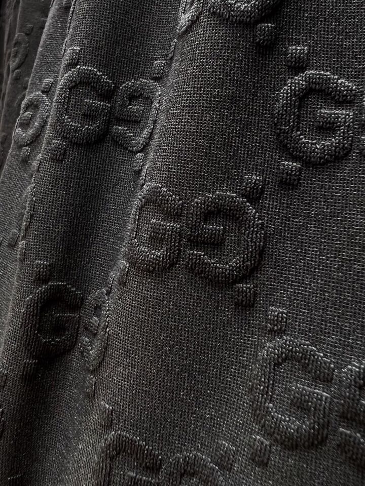 Gucci 古奇满印提花短裤，采用80支双股100%精梳长绒棉，双龙头大提花机，非常非常立体的提花结构，