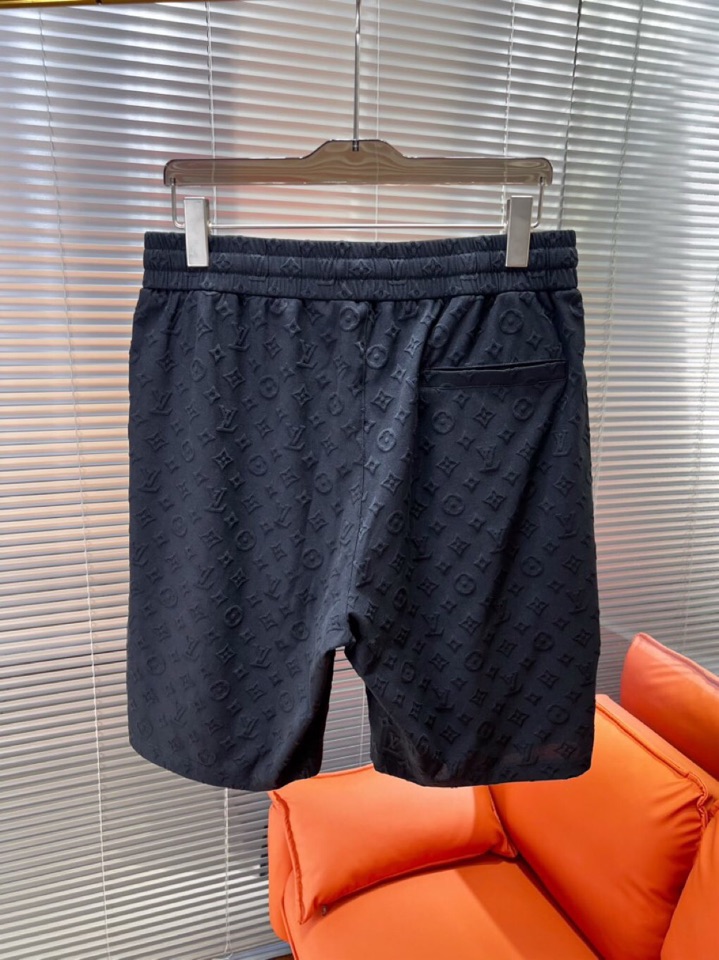 Louis Vuitton 路易威登 LV 驴牌满印提花短裤，采用80支双股100%精梳长绒棉，双龙头大