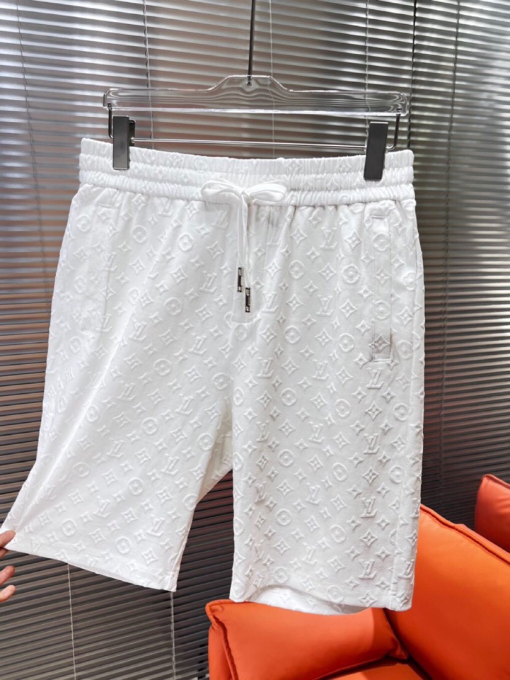 Louis Vuitton 路易威登 LV 驴牌满印提花短裤，采用80支双股100%精梳长绒棉，双龙头大