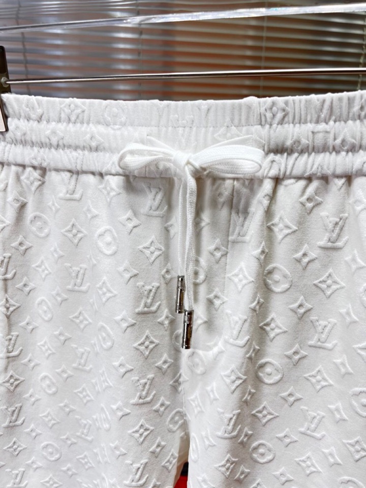 Louis Vuitton 路易威登 LV 驴牌满印提花短裤，采用80支双股100%精梳长绒棉，双龙头大