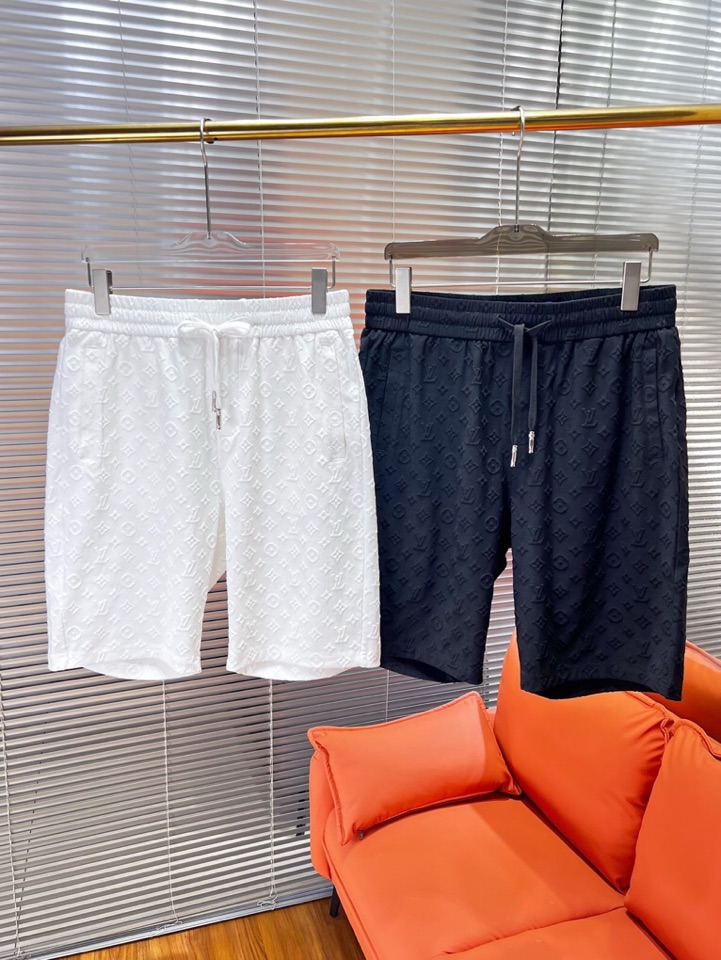 Louis Vuitton 路易威登 LV 驴牌满印提花短裤，采用80支双股100%精梳长绒棉，双龙头大