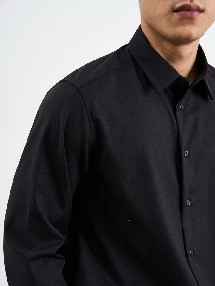Ermenegildo Zegna 杰尼亚2025秋冬长袖衬衫，185克重莫代尔羊毛混纺面料。4种材质混