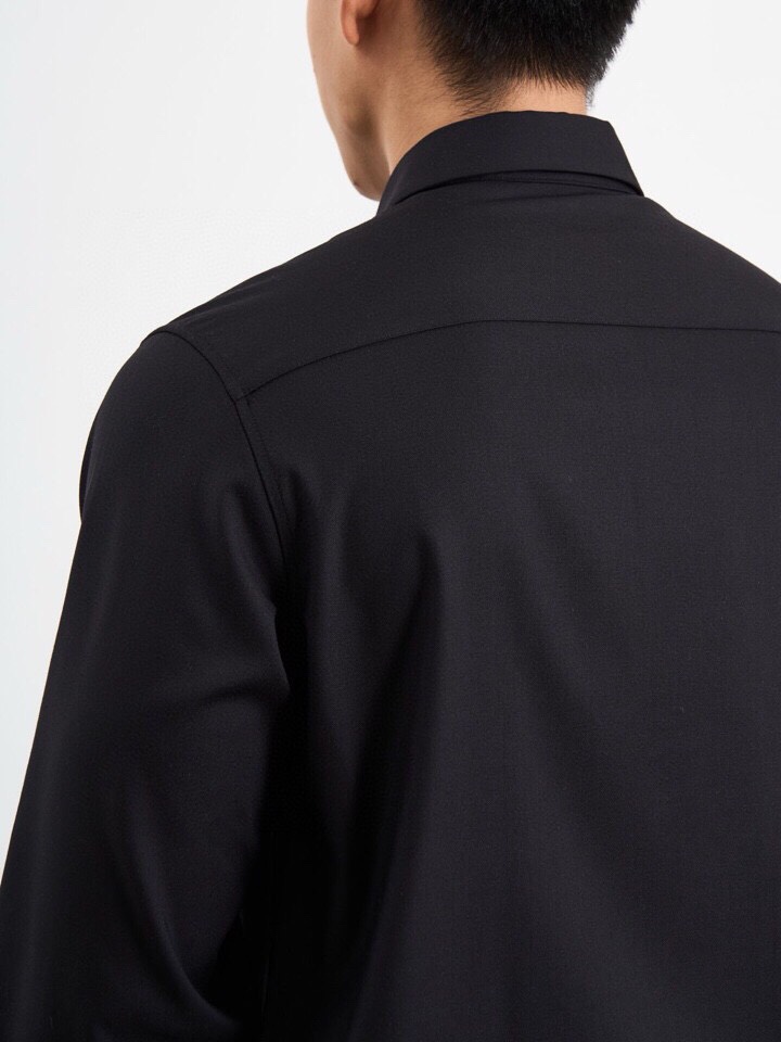 Ermenegildo Zegna 杰尼亚2025秋冬长袖衬衫，185克重莫代尔羊毛混纺面料。4种材质混
