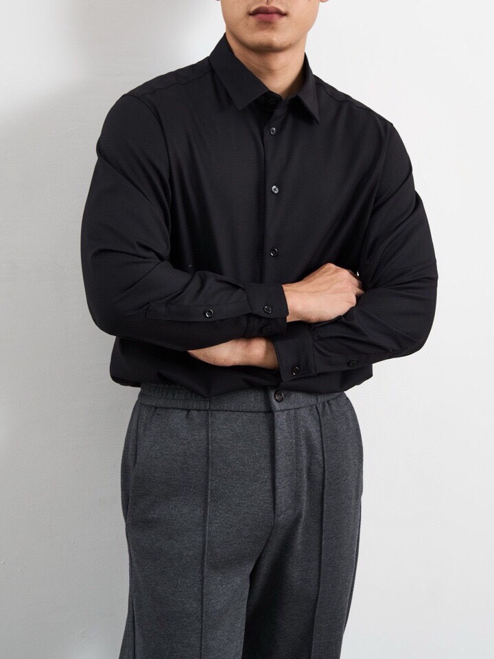 Ermenegildo Zegna 杰尼亚2025秋冬长袖衬衫，185克重莫代尔羊毛混纺面料。4种材质混