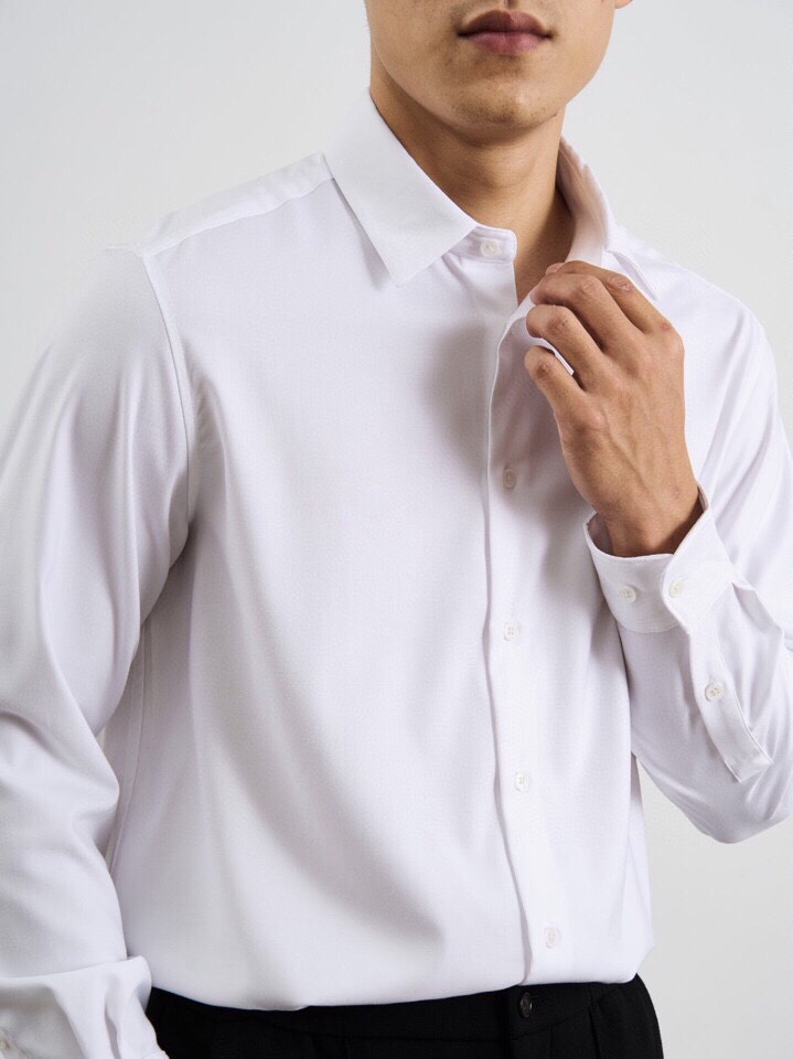 Ermenegildo Zegna 杰尼亚2025秋冬长袖衬衫，185克重莫代尔羊毛混纺面料。4种材质混