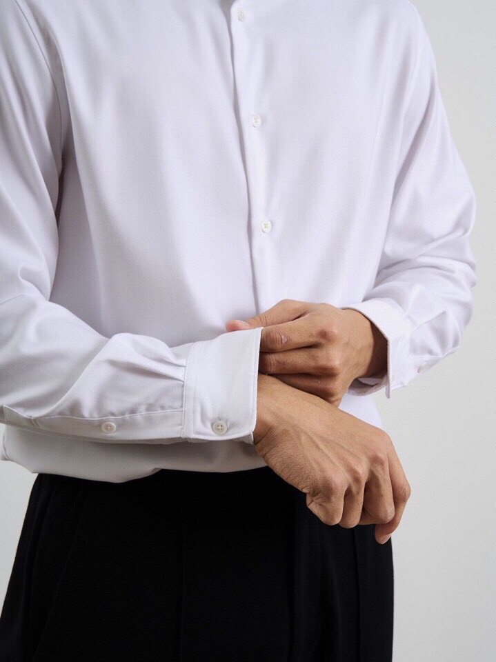 Ermenegildo Zegna 杰尼亚2025秋冬长袖衬衫，185克重莫代尔羊毛混纺面料。4种材质混