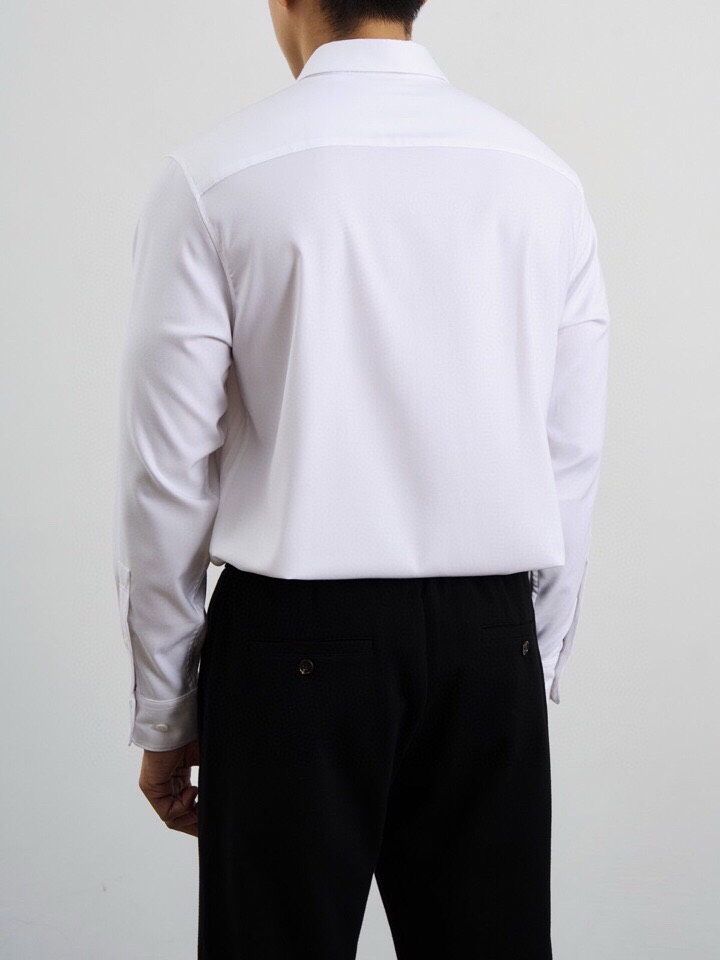 Ermenegildo Zegna 杰尼亚2025秋冬长袖衬衫，185克重莫代尔羊毛混纺面料。4种材质混