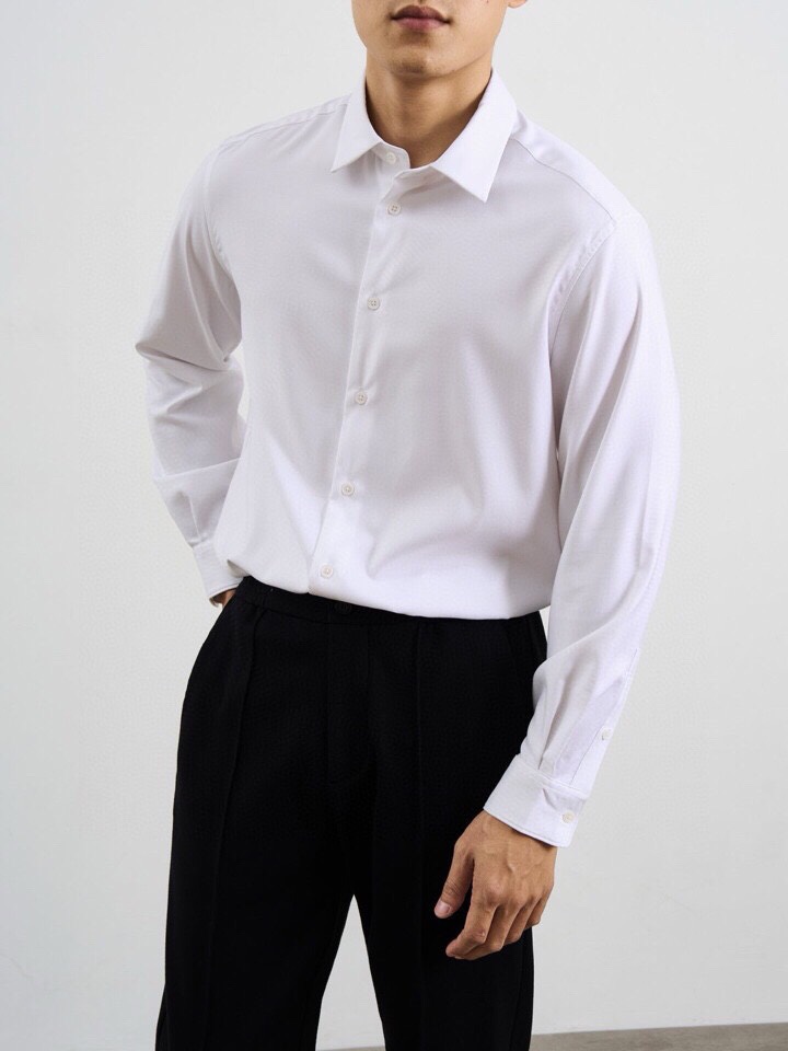 Ermenegildo Zegna 杰尼亚2025秋冬长袖衬衫，185克重莫代尔羊毛混纺面料。4种材质混