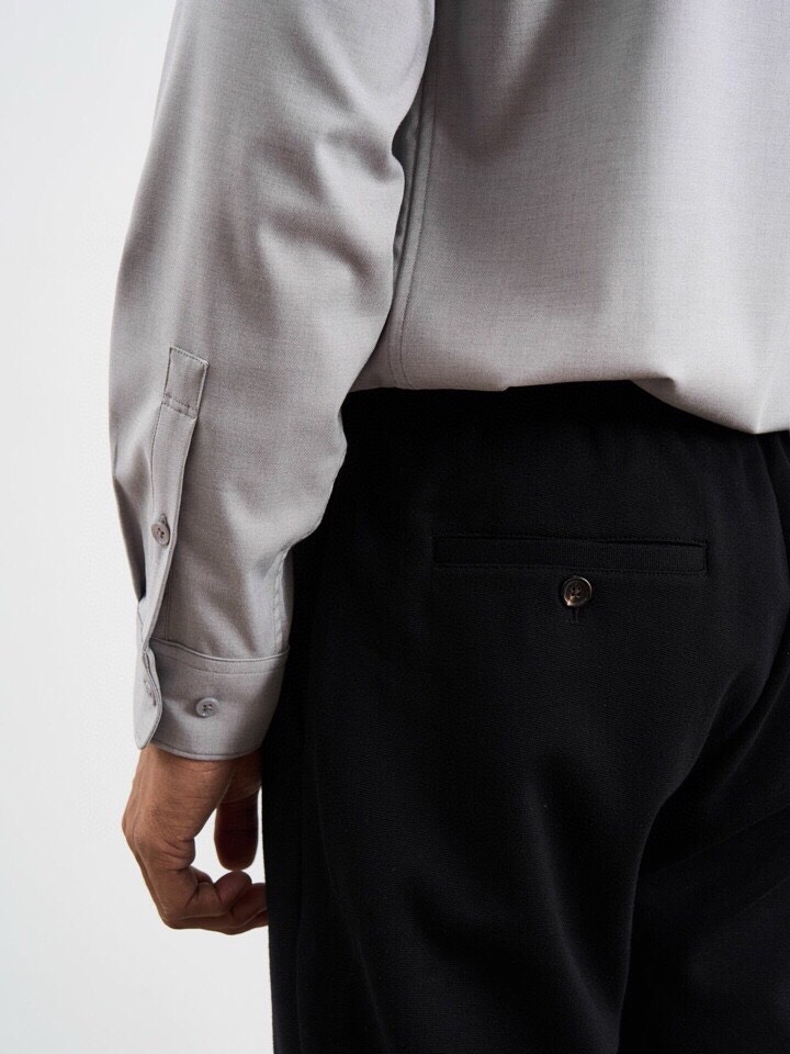 Ermenegildo Zegna 杰尼亚2025秋冬长袖衬衫，185克重莫代尔羊毛混纺面料。4种材质混