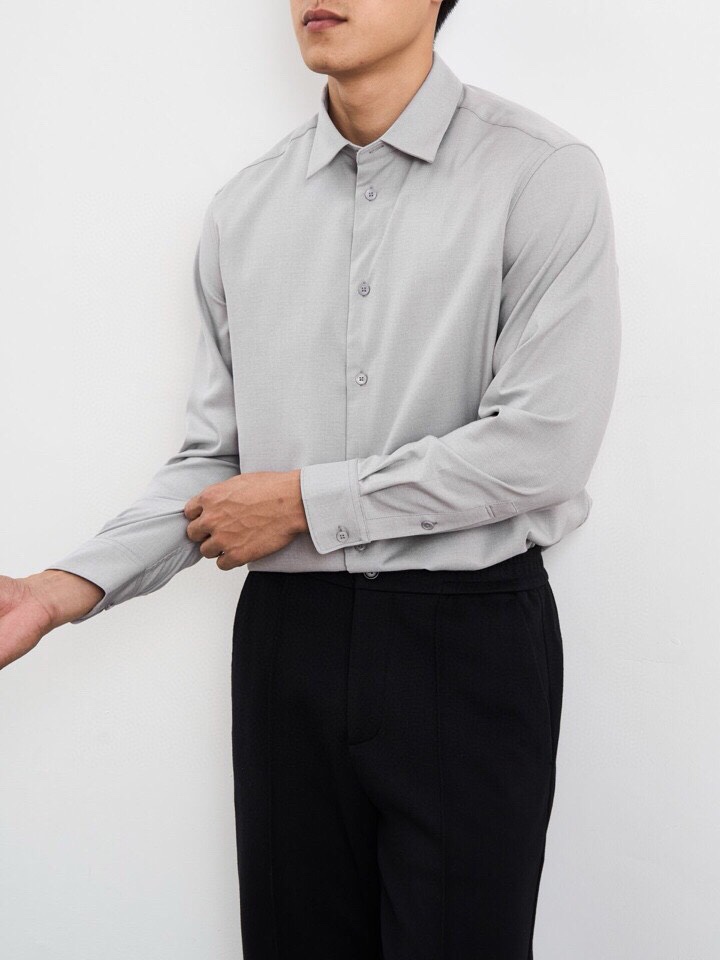 Ermenegildo Zegna 杰尼亚2025秋冬长袖衬衫，185克重莫代尔羊毛混纺面料。4种材质混