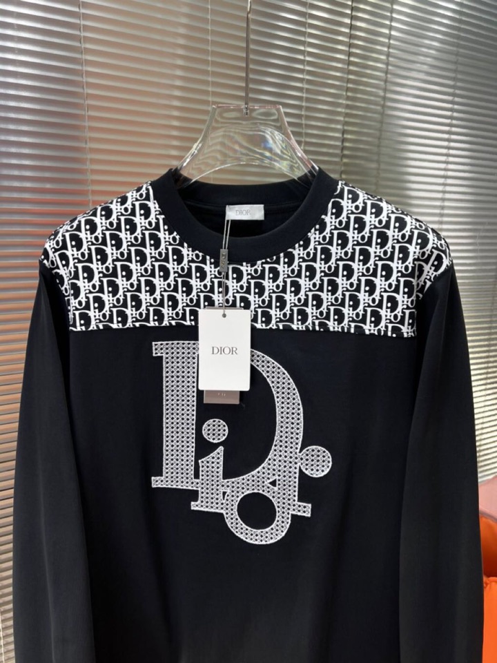 Dior 迪奥2025新款圆领长袖T恤，男女同款情侣款，定制280克重纯棉面料，定染32支双股螺纹、领标