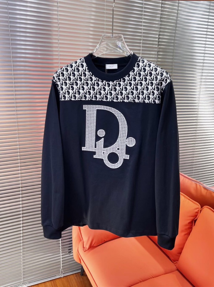 Dior 迪奥2025新款圆领长袖T恤，男女同款情侣款，定制280克重纯棉面料，定染32支双股螺纹、领标
