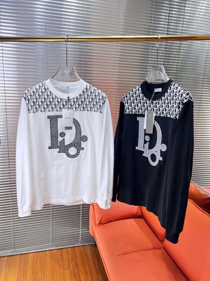 Dior 迪奥2025新款圆领长袖T恤，男女同款情侣款，定制280克重纯棉面料，定染32支双股螺纹、领标