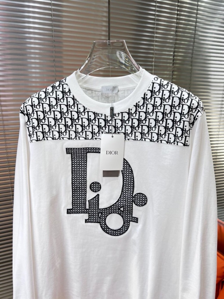 Dior 迪奥2025新款圆领长袖T恤，男女同款情侣款，定制280克重纯棉面料，定染32支双股螺纹、领标