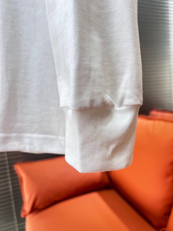 Dior 迪奥2025新款圆领长袖T恤，男女同款情侣款，定制280克重纯棉面料，定染32支双股螺纹、领标