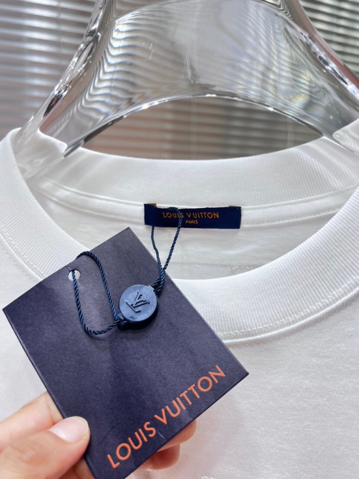 Louis Vuitton 路易威登驴家 LV2025新款圆领长袖T恤，男女同款情侣款，数码植绒发泡四叶