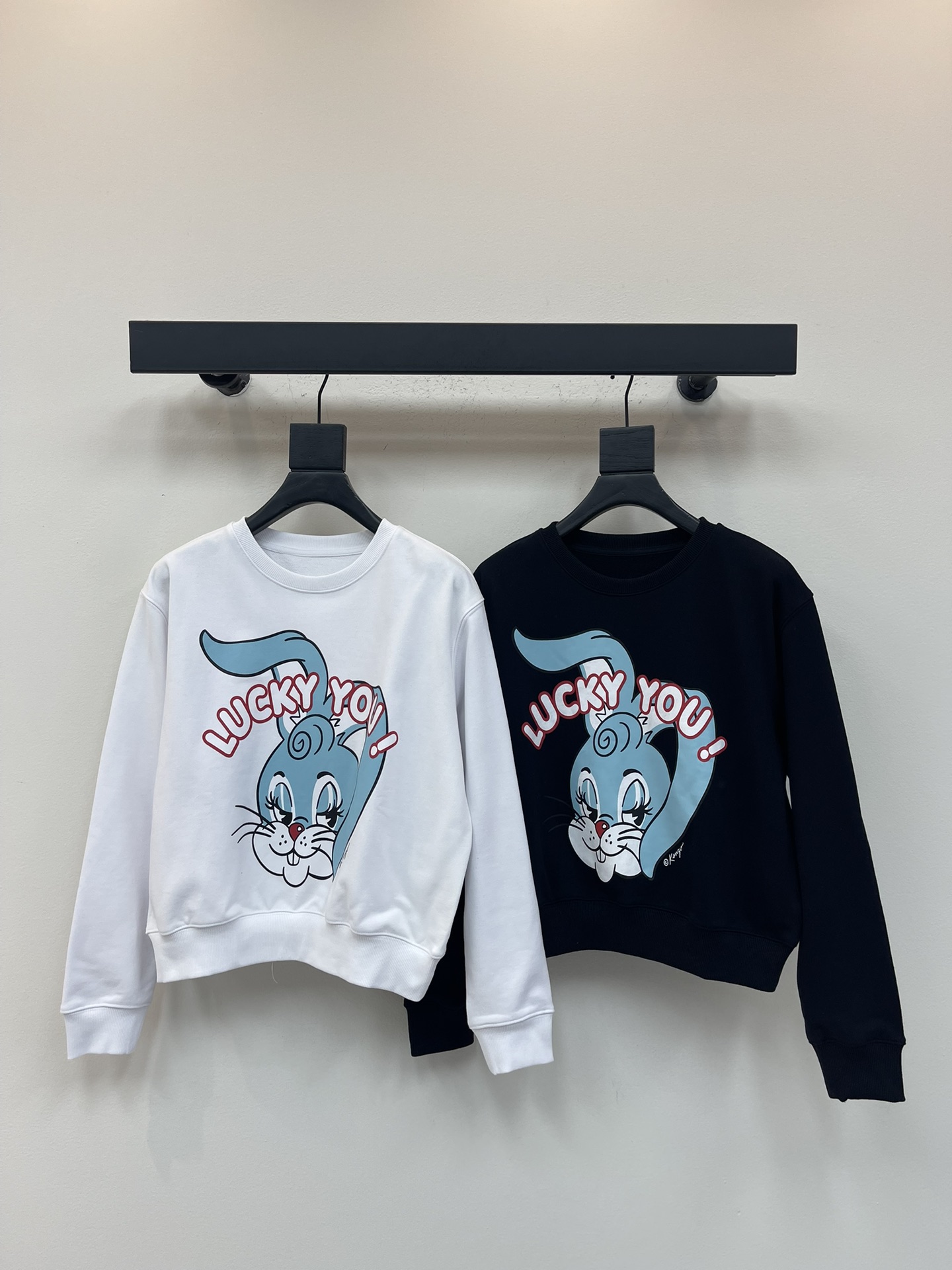 NO:517643,Kenz*25 new cartoon rabbit printed round neck sweatshirt, terry cotton fabric, high-density and fashionable sporty style, every day outfit, playful and age-reducing design elements, Size SML, hoodie, sweatshirts, alexander wang19860909Kenz*25新款卡通兔印花圆领卫衣 毛圈纯棉面料 高密度时髦运动风 每个日常的穿搭 俏皮减龄充满元气的设计元素 尺码SML,,hoodie,sweatshirts,alexander wang,Women's clothing