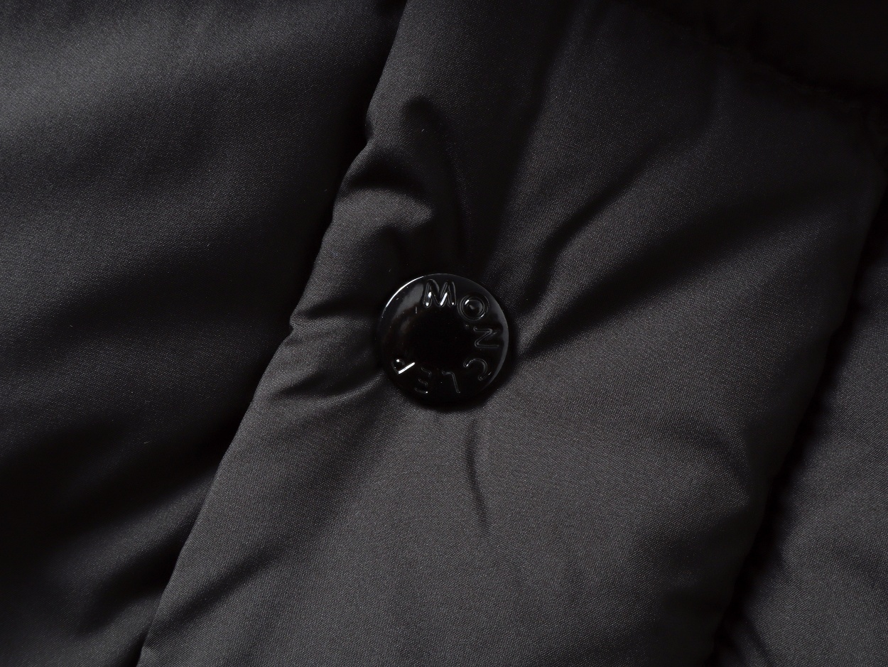 Monclerモンクレール羽織りダウンジャケット - 最高品質の保温性