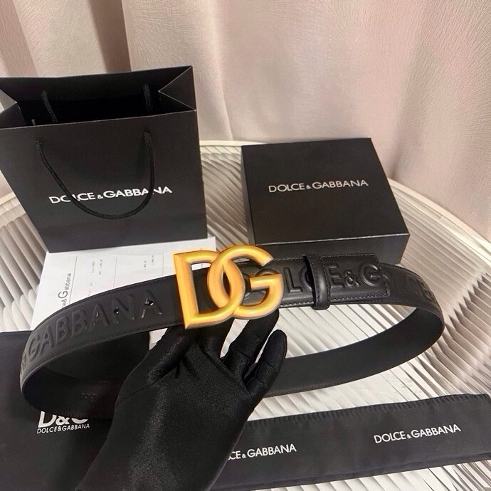Dolce&Gabbana 全新浮雕小牛皮腰带，满载干练态度，尽显巧思 ，宽度.40mm