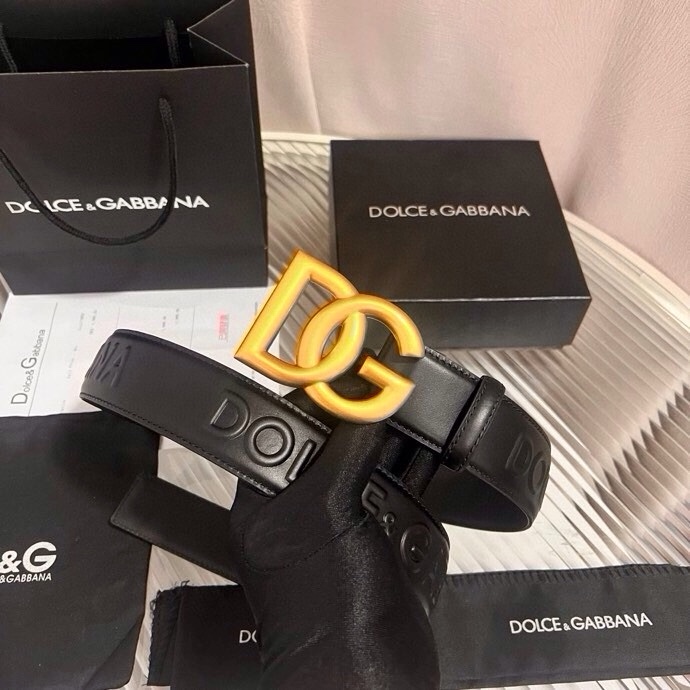 Dolce&Gabbana 全新浮雕小牛皮腰带，满载干练态度，尽显巧思 ，宽度.40mm