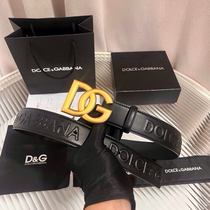 Dolce&Gabbana 全新浮雕小牛皮腰带，满载干练态度，尽显巧思 ，宽度.40mm