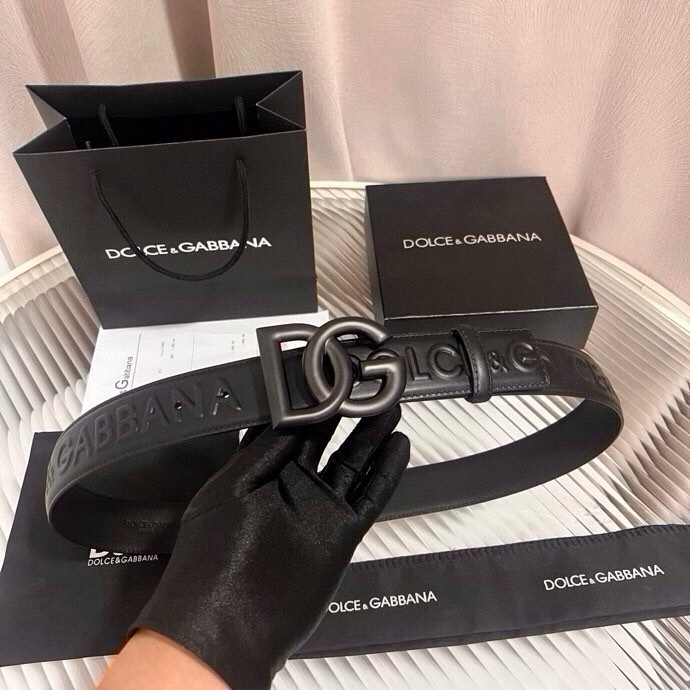 Dolce&Gabbana 全新浮雕小牛皮腰带，满载干练态度，尽显巧思 ，宽度.40mm