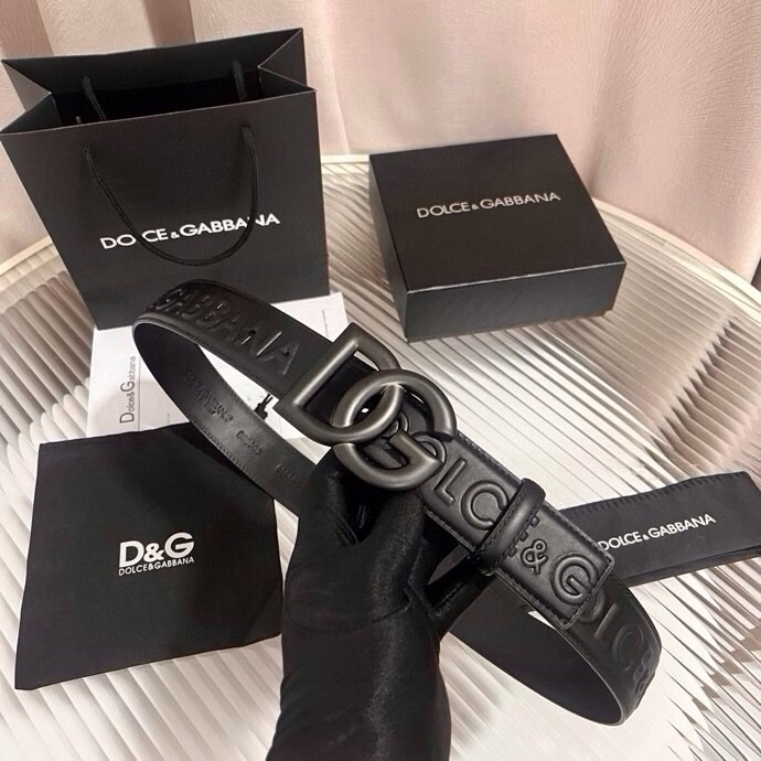 Dolce&Gabbana 全新浮雕小牛皮腰带，满载干练态度，尽显巧思 ，宽度.40mm