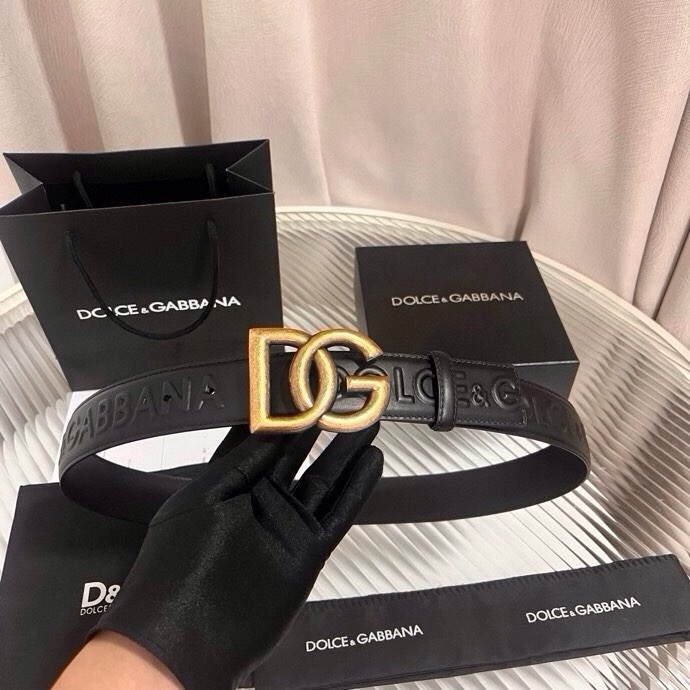 Dolce&Gabbana 全新浮雕小牛皮腰带，满载干练态度，尽显巧思 ，宽度.40mm