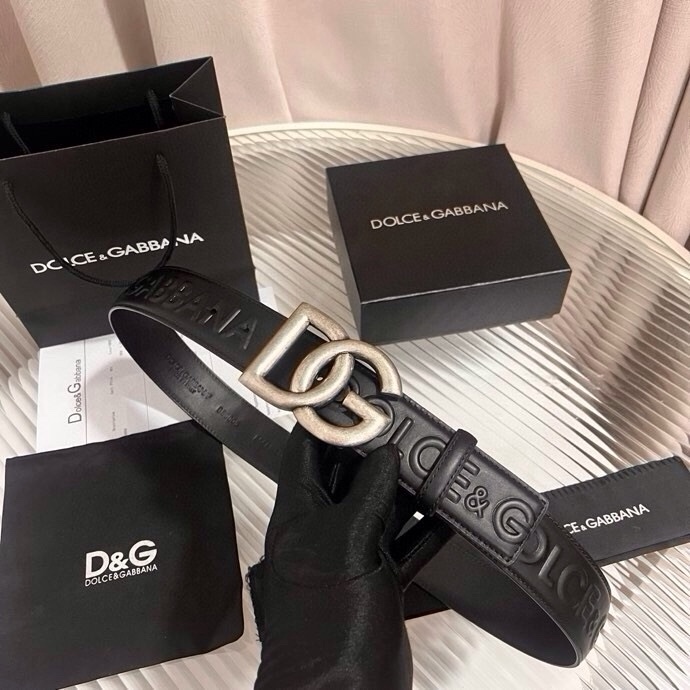 Dolce&Gabbana 全新浮雕小牛皮腰带，满载干练态度，尽显巧思 ，宽度.40mm
