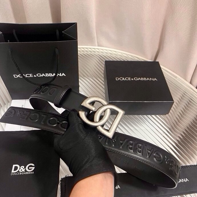 Dolce&Gabbana 全新浮雕小牛皮腰带，满载干练态度，尽显巧思 ，宽度.40mm