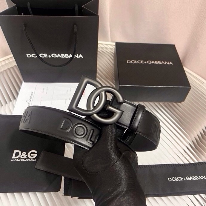 Dolce&Gabbana 全新浮雕小牛皮腰带，满载干练态度，尽显巧思 ，宽度.40mm