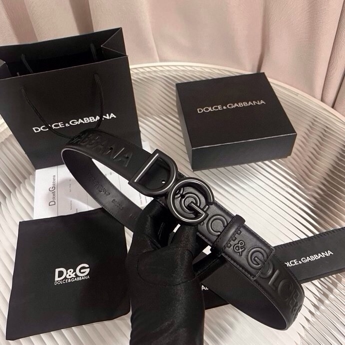 Dolce&Gabbana 全新浮雕小牛皮腰带，满载干练态度，尽显巧思 ，宽度.40mm
